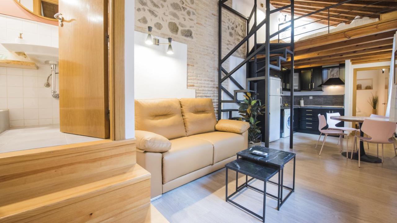 Madera Y Piedra - Apartamentos Aloha Toledo Buitenkant foto